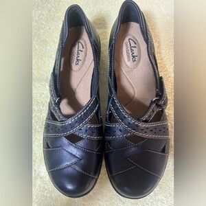 Clarks Women's Black Leather Flats with Stitch Detail